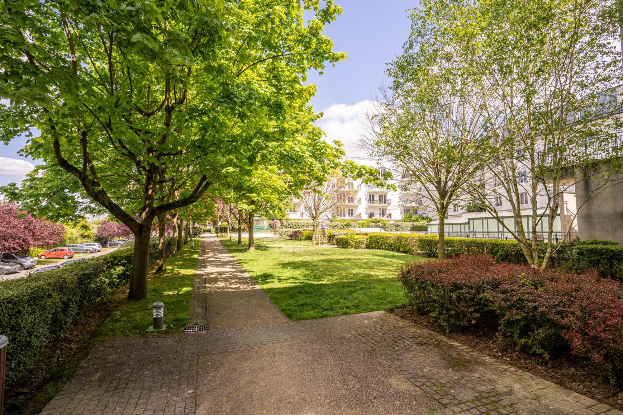 Magic Garden 6 Personnes Parking Prive A 20M Du Rer Apartment Serris Luaran gambar
